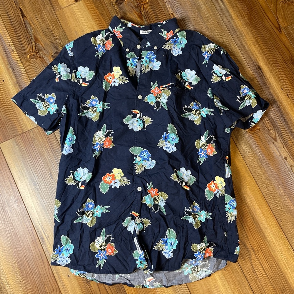 American Eagle Outfitters AEO Navy Floral Hawaiian Button Up TShirt Large L